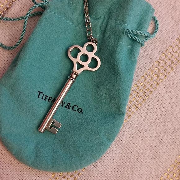 Tiffany & Co pendant - Picture 5 of 8